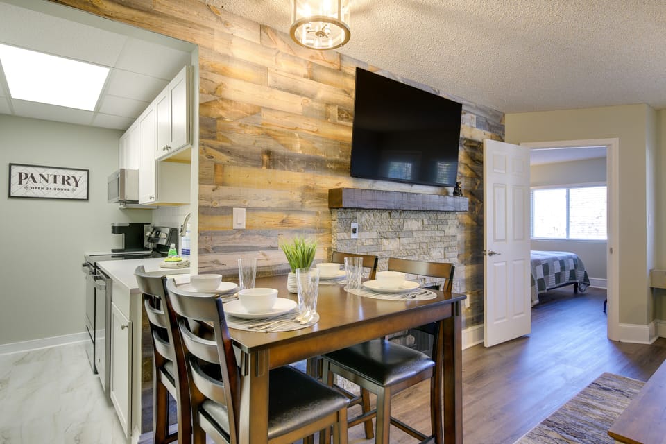 Dining Table | Dishware & Flatware Provided