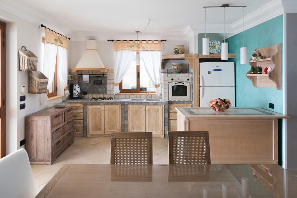 Autumn, Dining Room, Kitchen, Spring, Summer