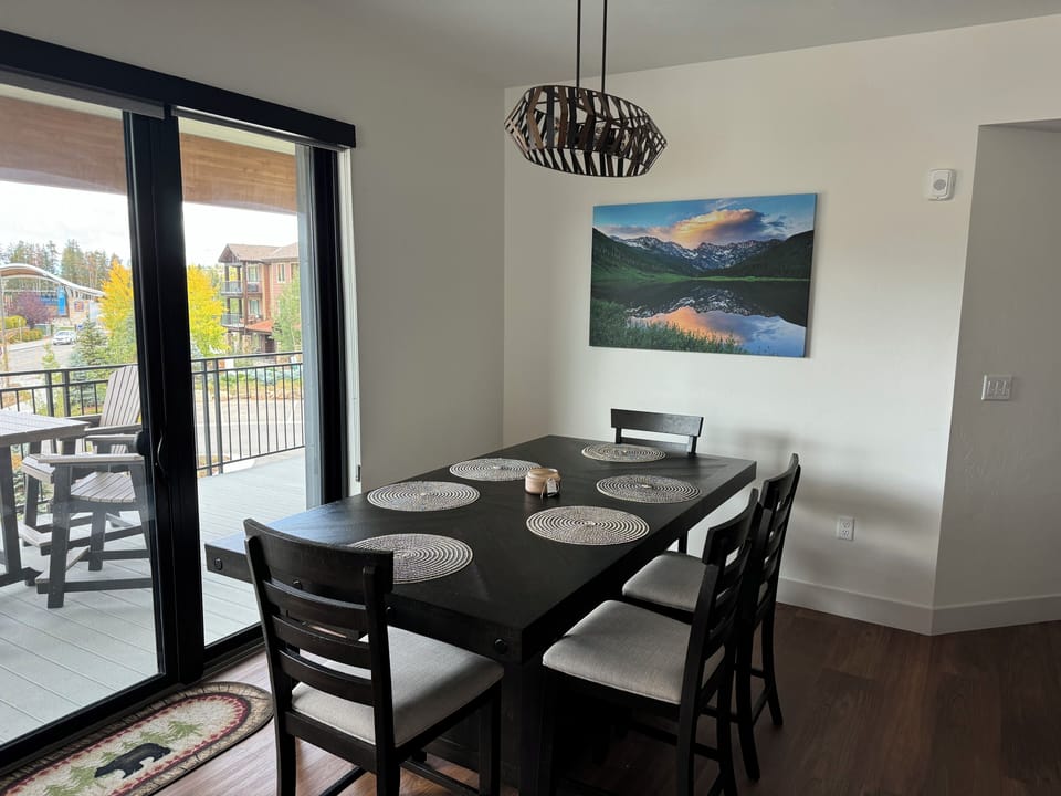 Kitchen table