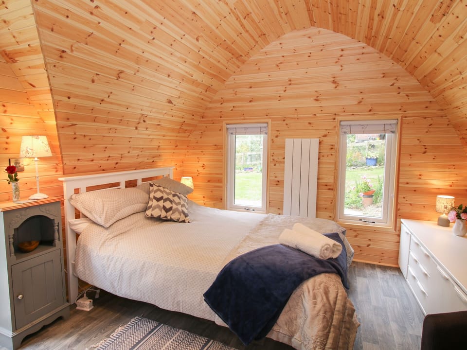 1 bedroom, individually decorated, individually furnished, free WiFi