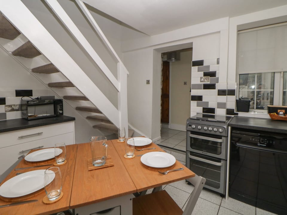 Fridge, dishwasher, electric kettle, toaster