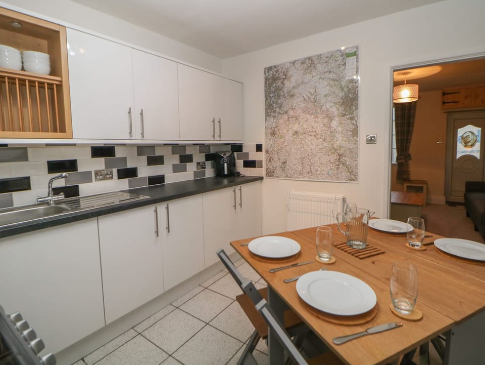 Fridge, dishwasher, electric kettle, toaster