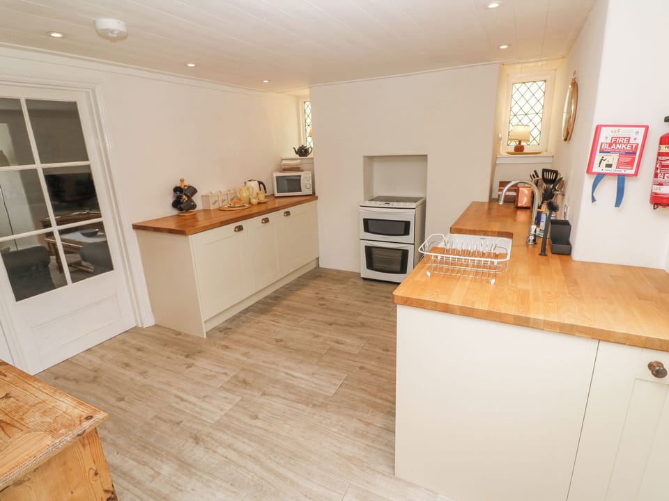 Fridge, dishwasher, electric kettle, toaster