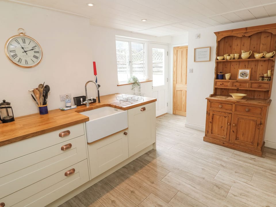 Fridge, dishwasher, electric kettle, toaster