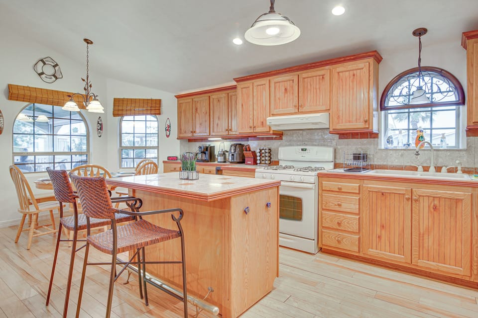 Cottage (2 Bedrooms) | Front of property