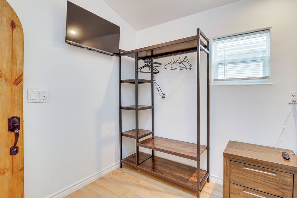 Cottage (2 Bedrooms) | Interior