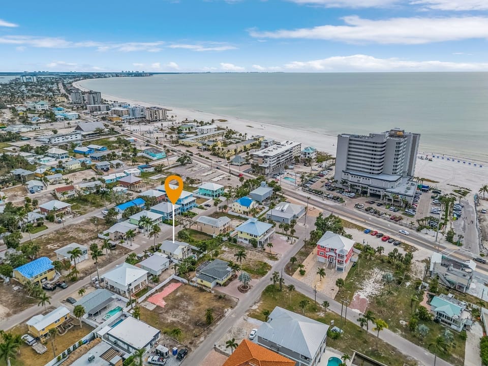 House, 2 Bedrooms | Aerial view