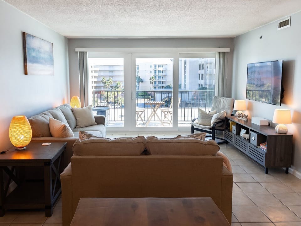 Sea Oats #508 Living Room