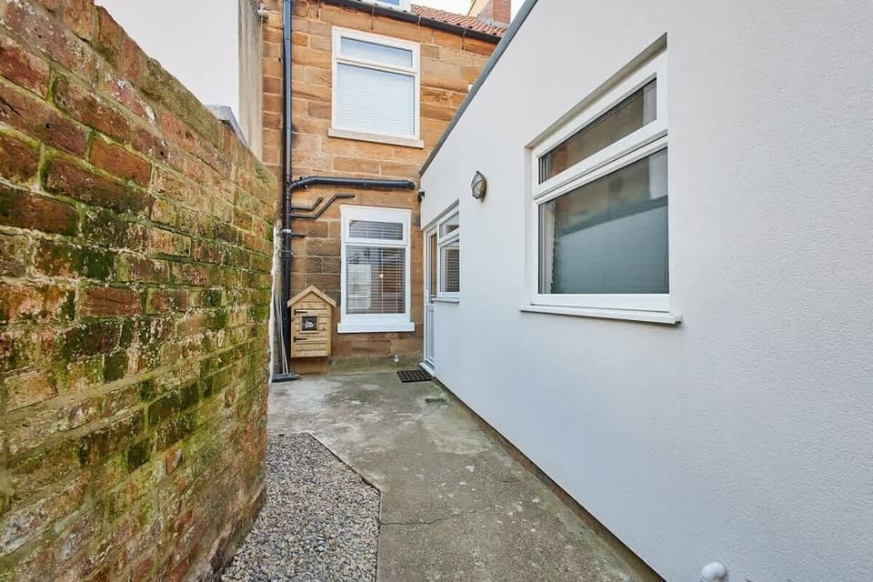 Penny Farthing Cottage, Whitby - Host & Stay