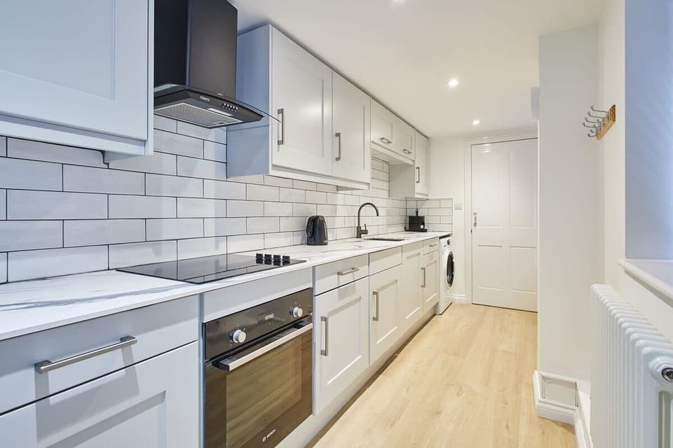 Penny Farthing Cottage, Whitby - Host & Stay