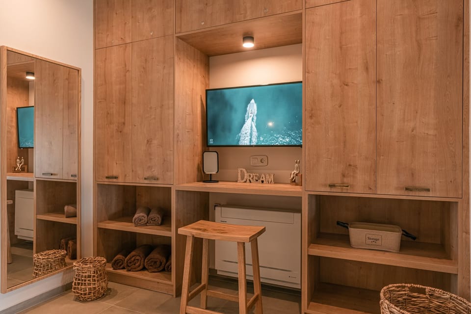 Deluxe Villa | 1 bedroom, in-room safe, desk, free WiFi