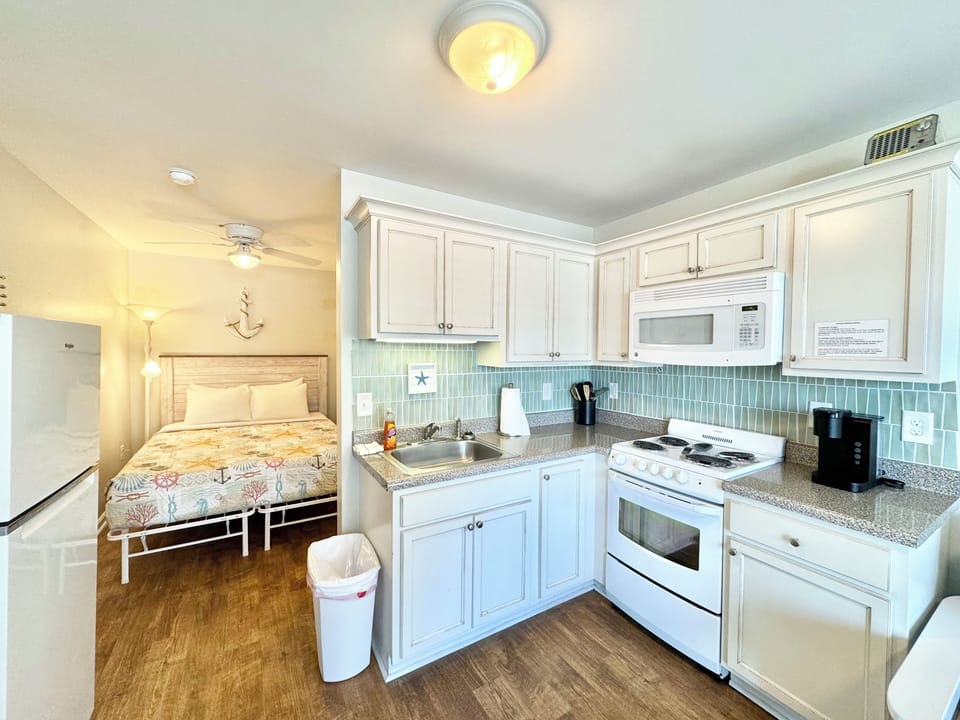 Kitchen area/bedroom area.