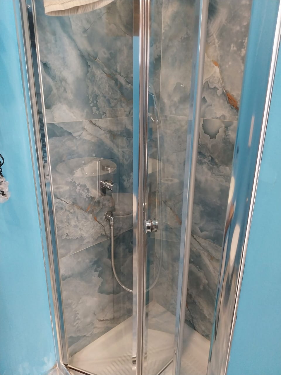 Panoramic Double Room | Bathroom | Shower, rainfall showerhead, free toiletries, hair dryer