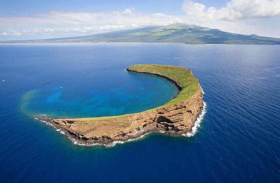 Make sure you visit Molokini for an unforgettable snorkeling adventure!