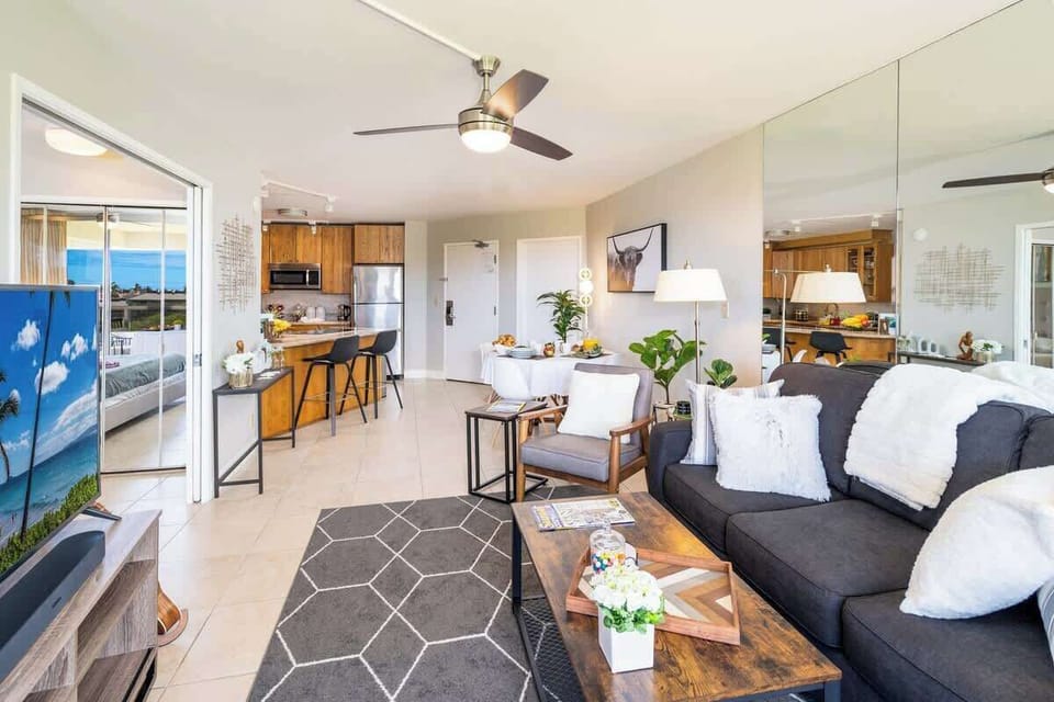 Experience ultimate comfort and modern amenities in our cozy apartment at 'The Maui Banyan' resort.