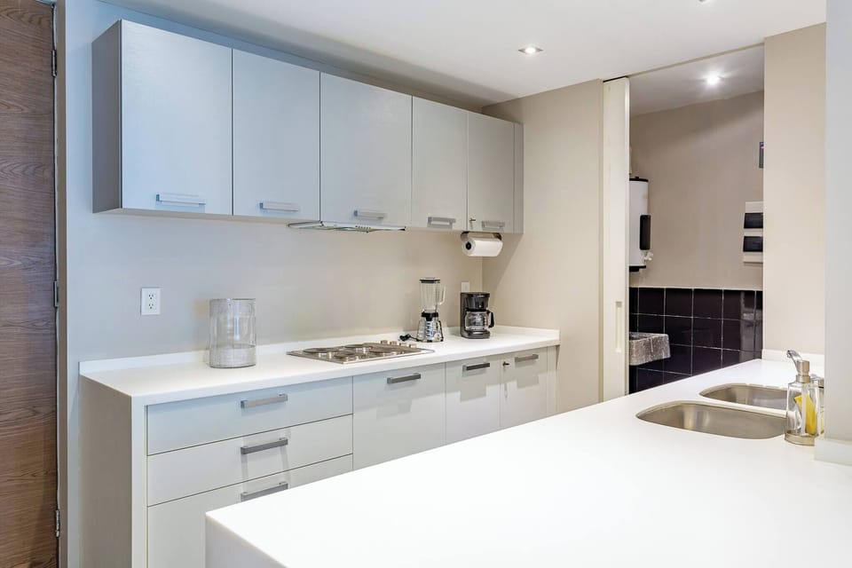Apartment, 1 Bedroom | Private kitchen