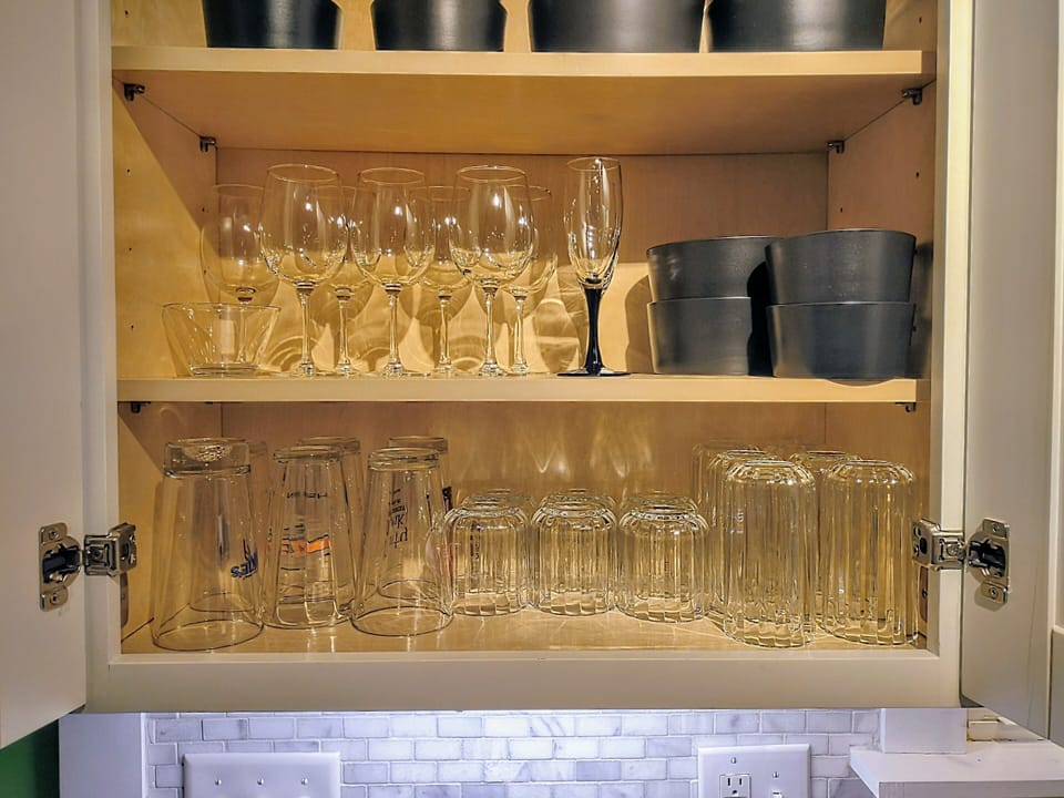 QUALITY GLASSWARE