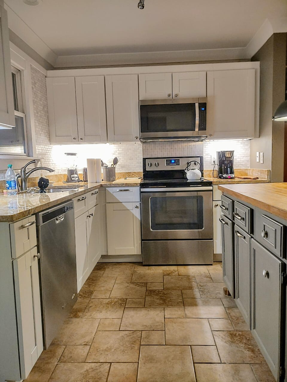 WELL ORGANIZED KITCHEN