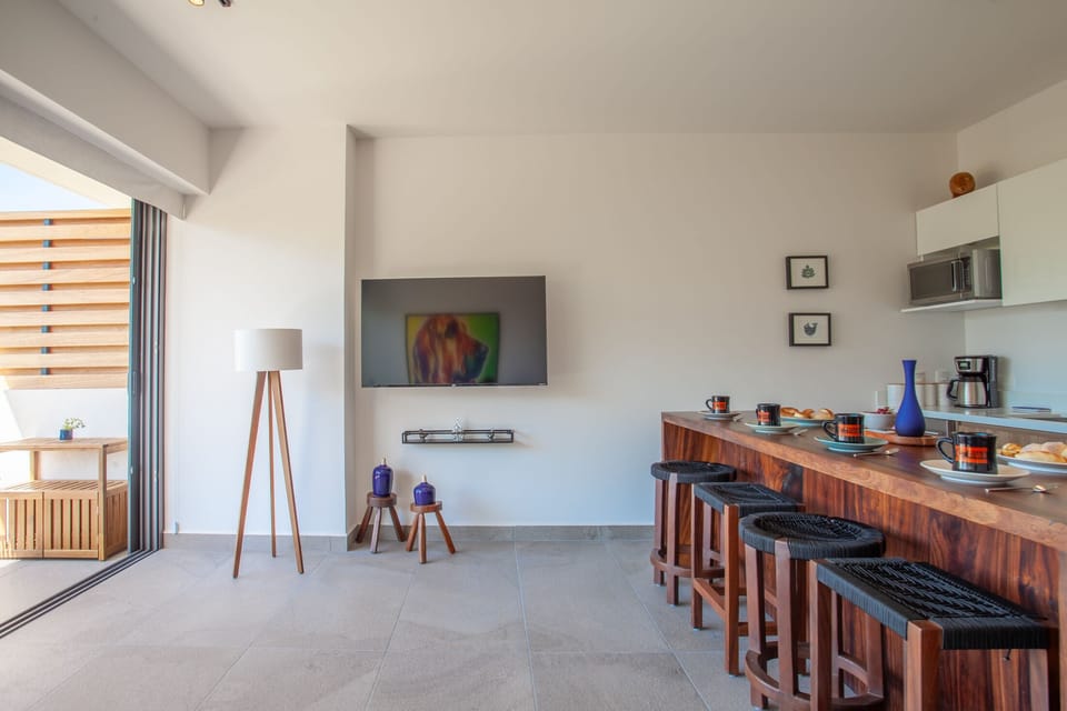 Condo - Image 8
