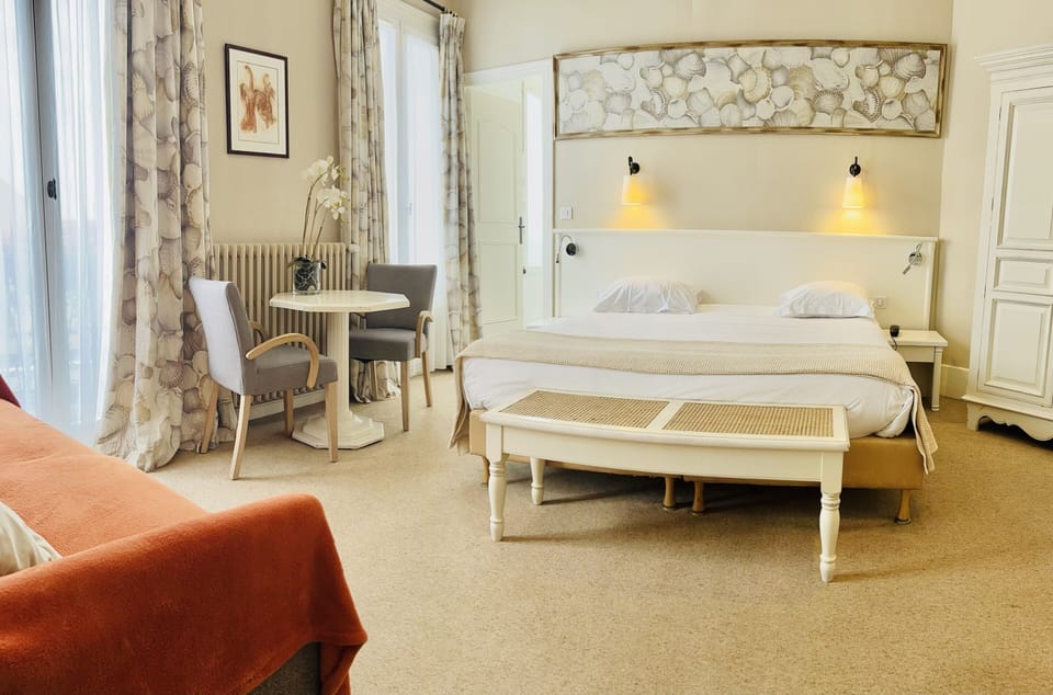 Superior Double or Twin Room, Ensuite | Individually decorated, individually furnished, laptop workspace