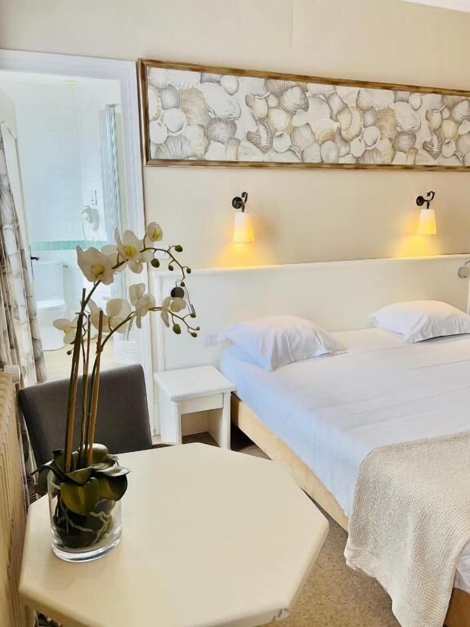 Superior Double or Twin Room, Ensuite | Individually decorated, individually furnished, laptop workspace