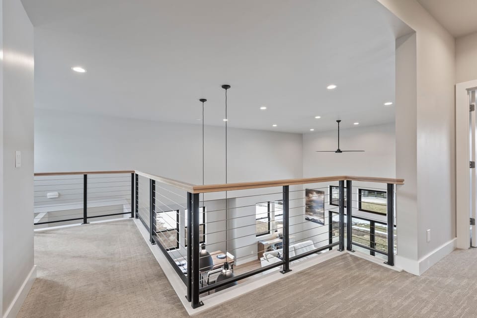 Mayflower Lakeside 1032 by Moose Management