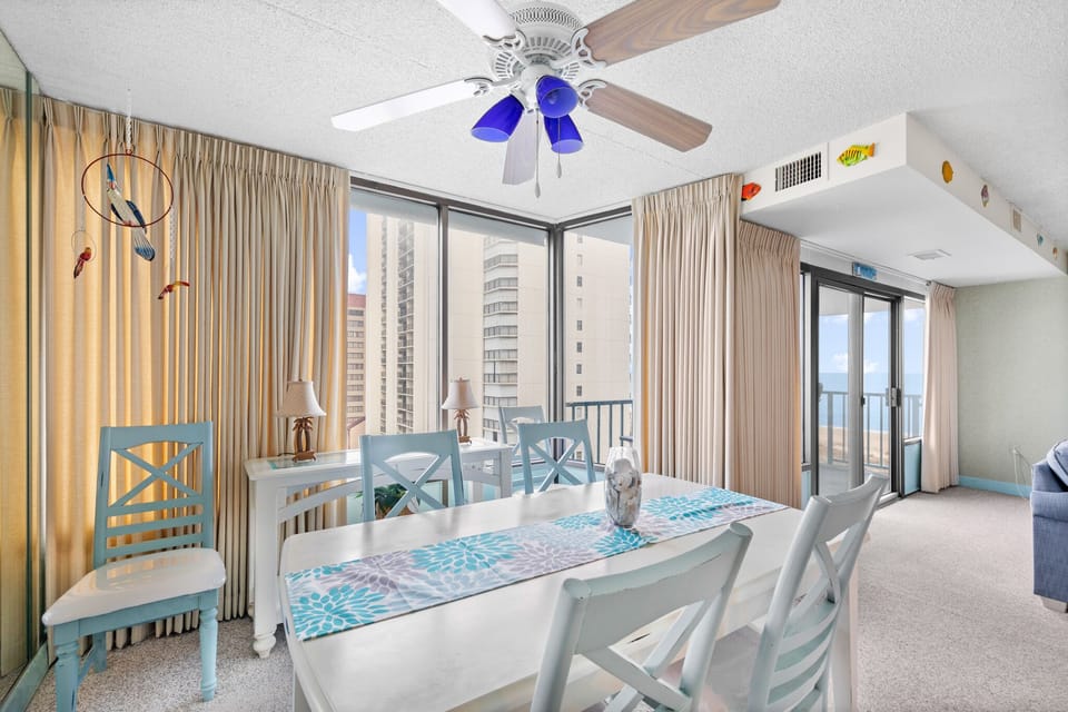 Enjoy Mealtime with the Family at the Dining Table.