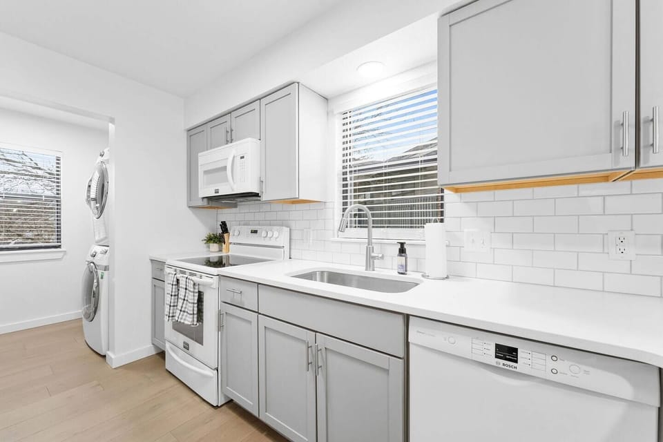 Fully stocked kitchen with everything you need to prepare and enjoy meals together