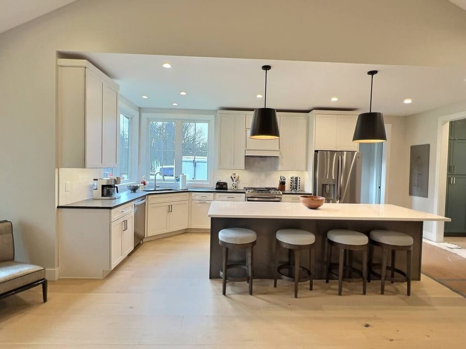 Kitchen island seats 4