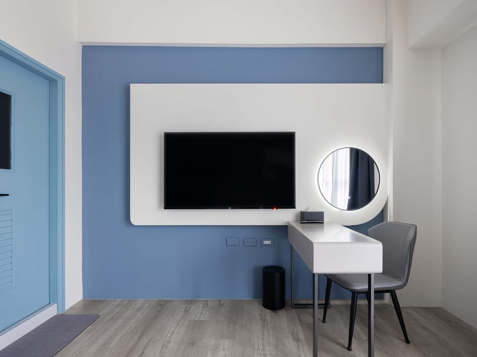 Flat-screen TV