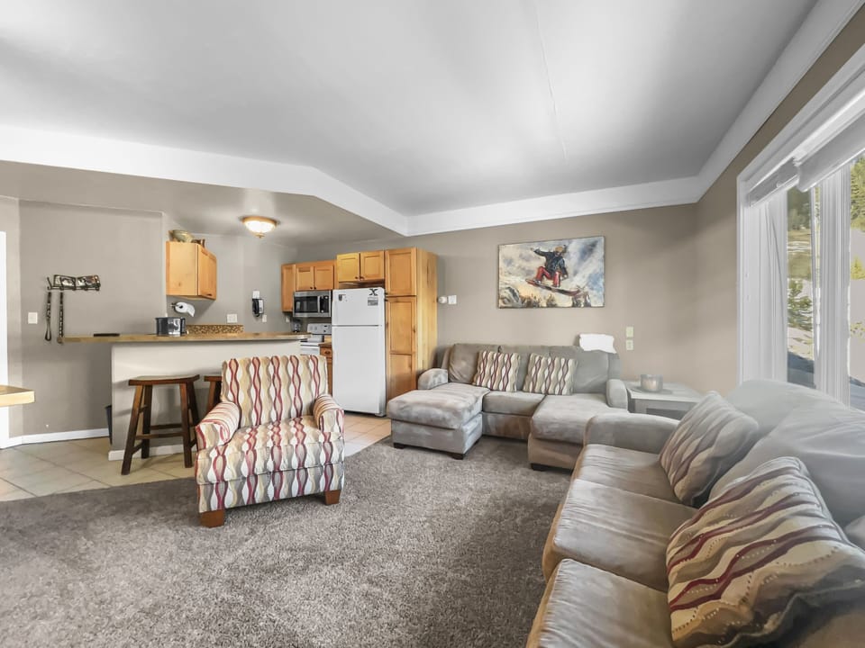 Studio | Living area