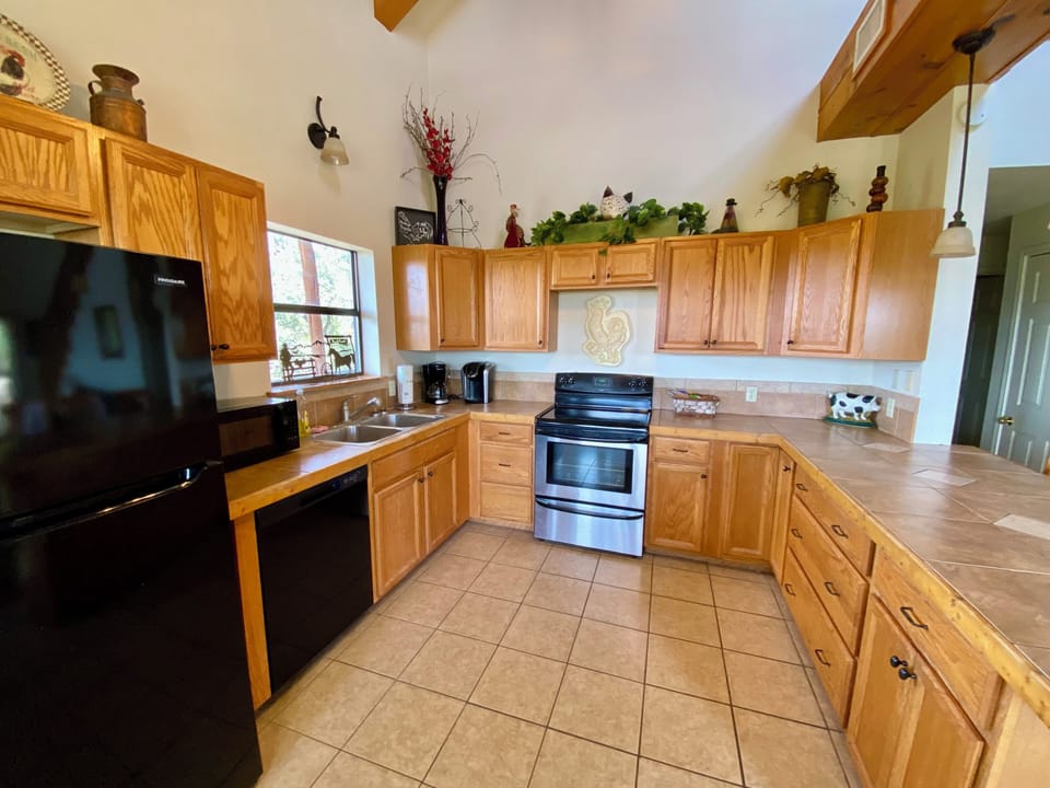 Canyon View - Well stocked kitchen with views.