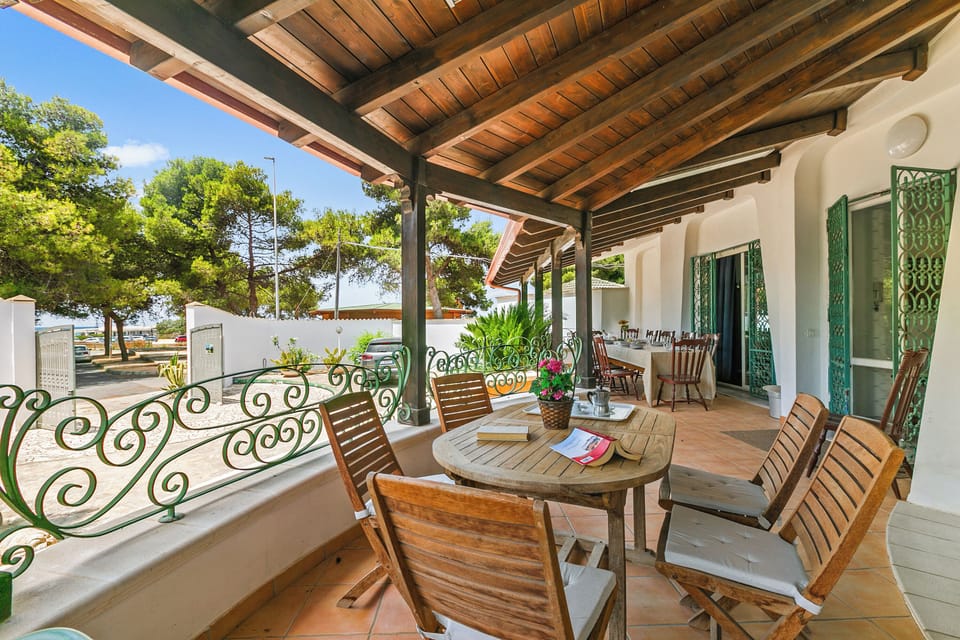 Standard House, 3 Bedrooms, 2 Bathrooms (Villa Isidoro - Sea View and Garden,) | Outdoor dining