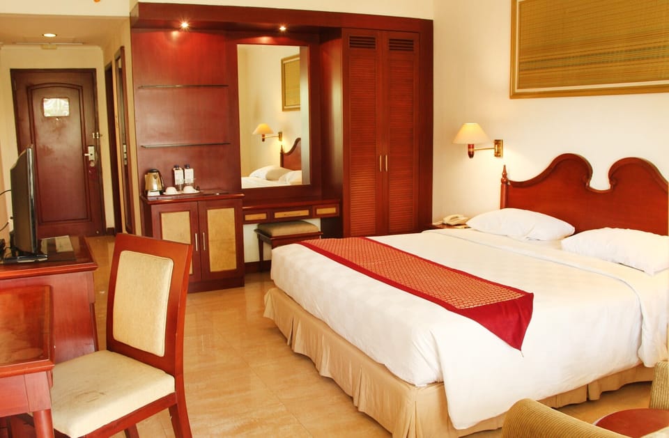 Executive Room | Desk, WiFi (free)