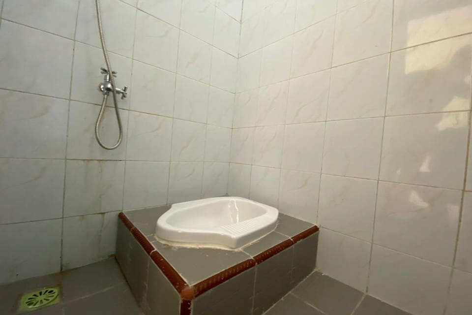 Shower, towels