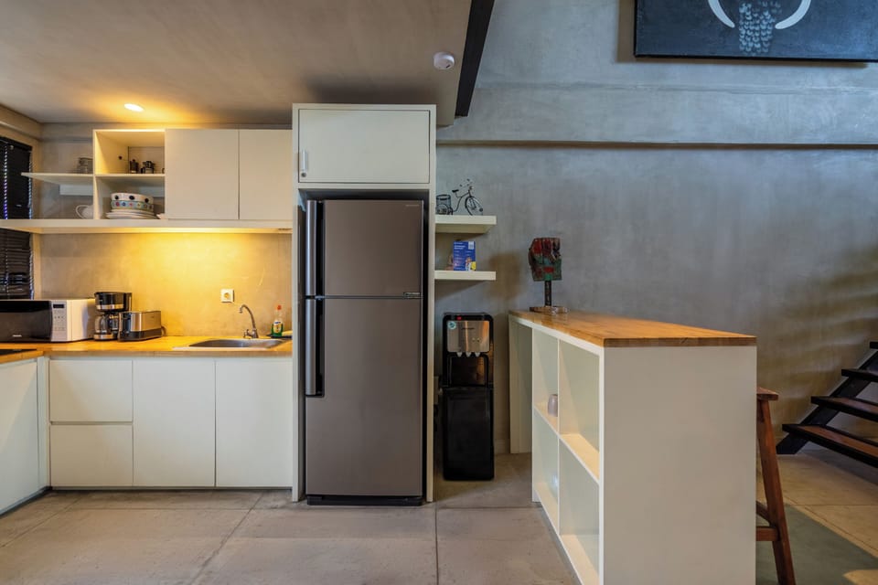 Apartment | Private kitchenette | Fridge, microwave, stovetop, coffee/tea maker