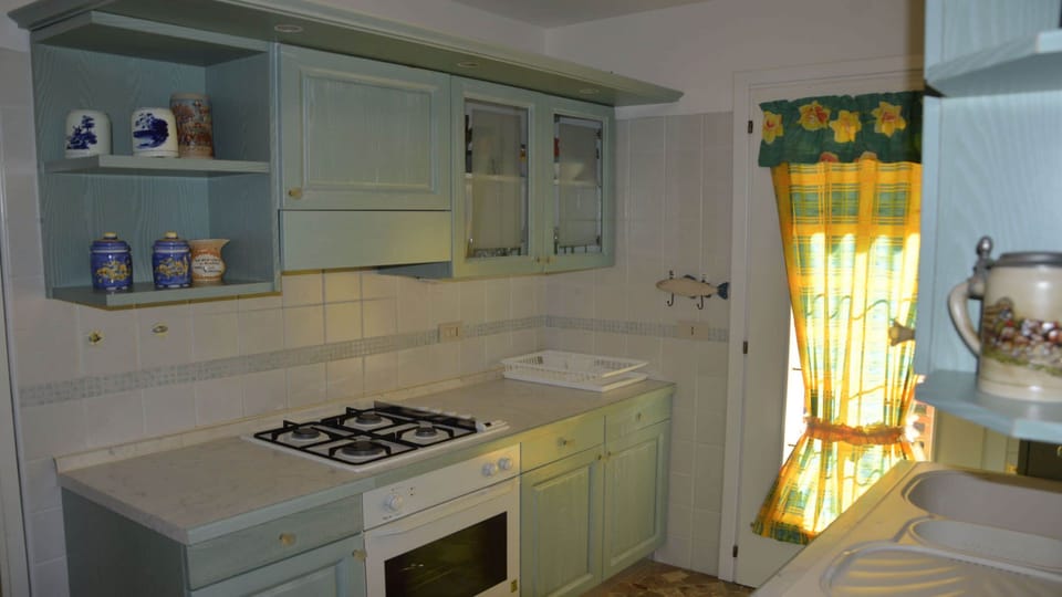Villa, 3 Bedrooms, Patio, Garden View | Interior