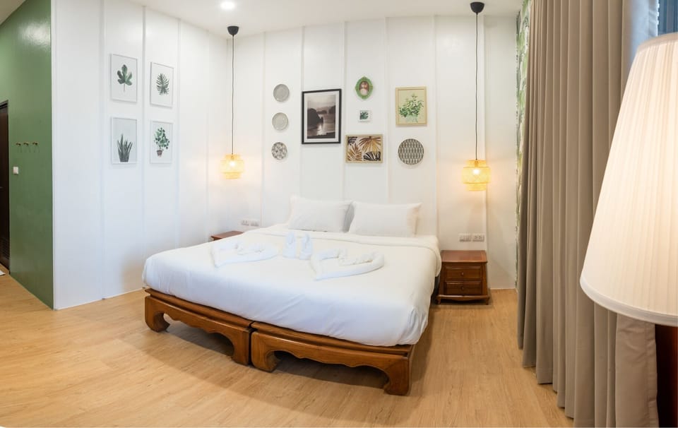 Superior Room, 1 King Bed, City View | Memory foam beds, desk, laptop workspace, free WiFi