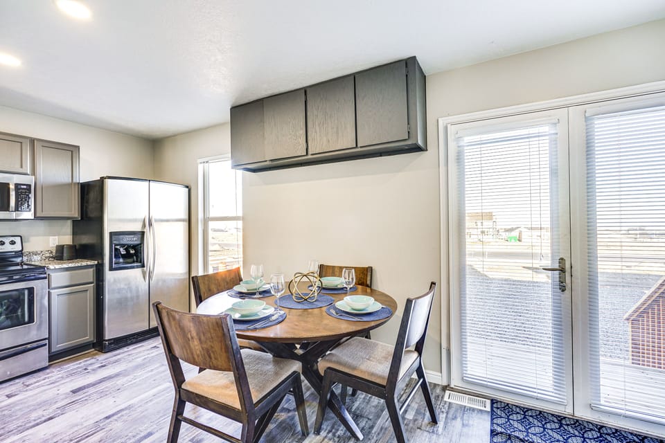 Kitchen | Coffee Maker (Coffee Provided)