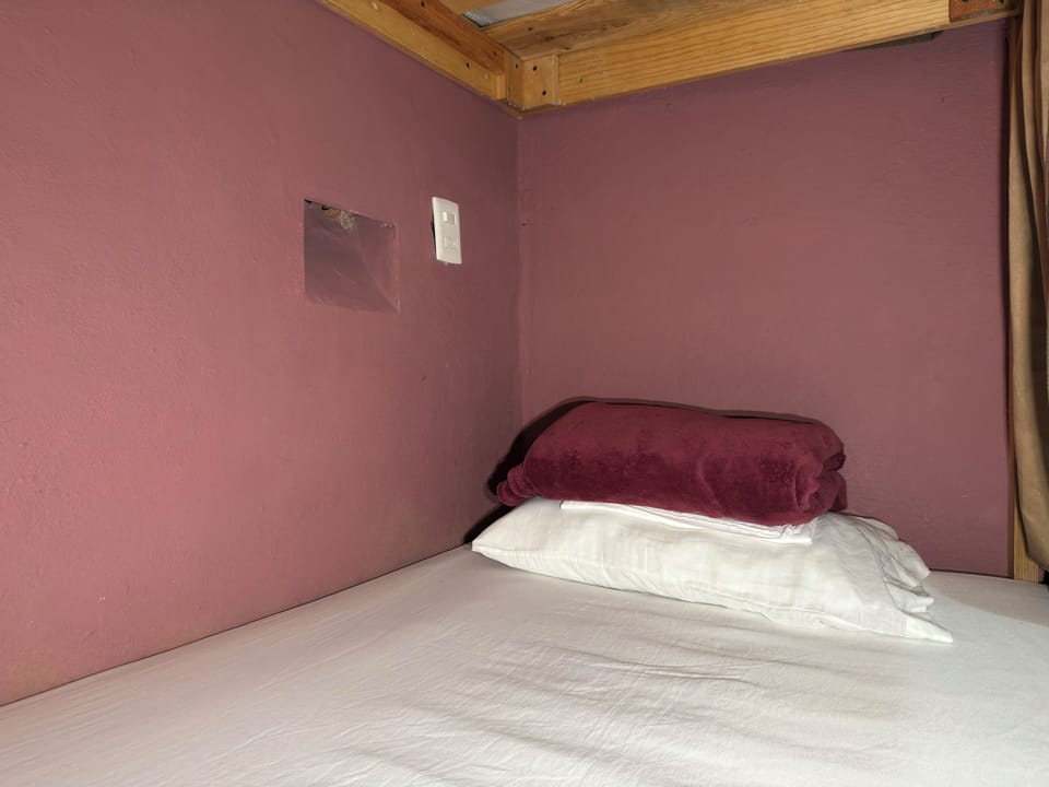 Economy Shared Dormitory | WiFi (free), bed sheets