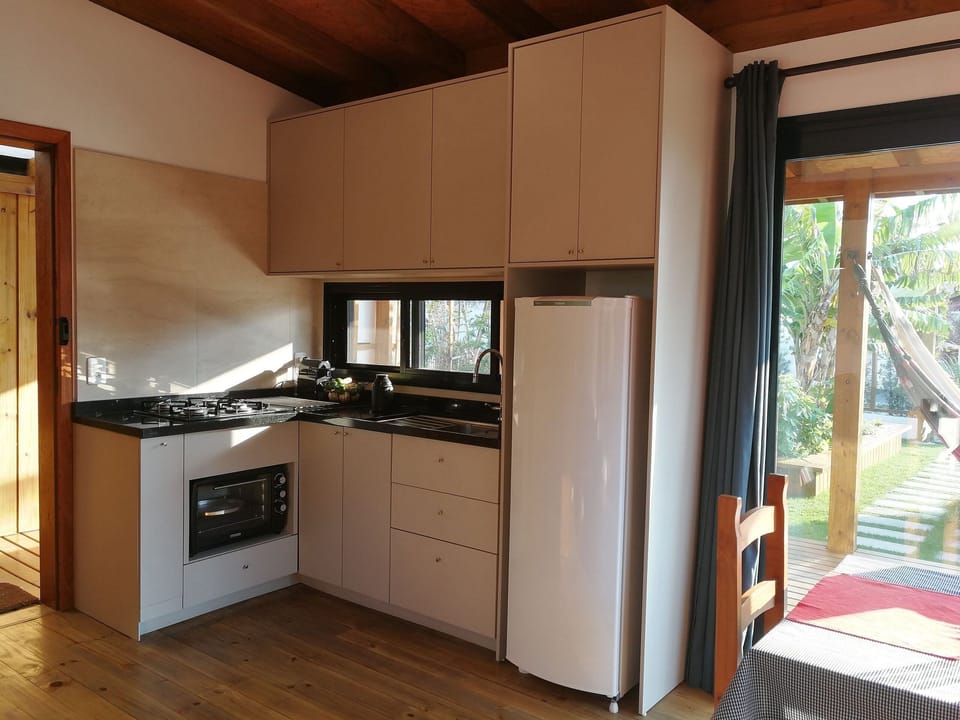 Design House, Kitchen, Garden View | Private kitchen | Fridge, cookware/dishes/utensils, dining tables