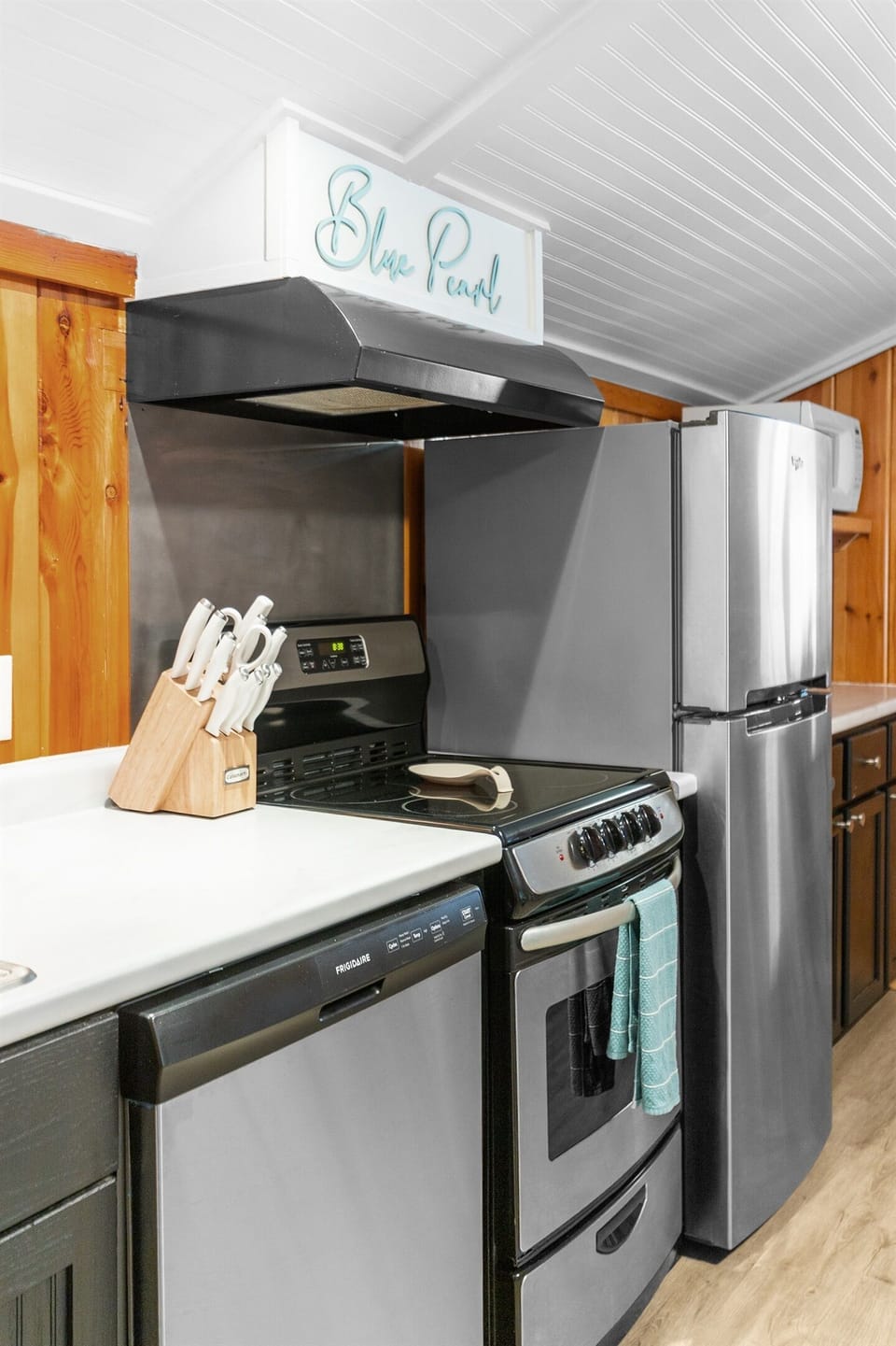 The kitchen is fully stocked with quality knives, making meal prep easy for guests