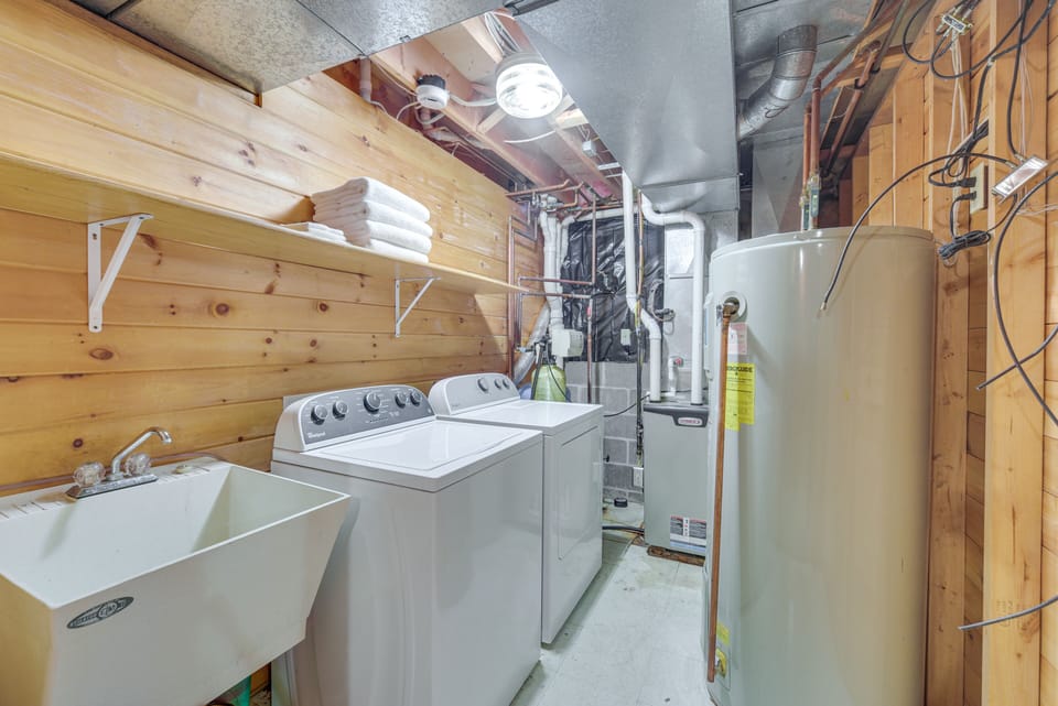 Laundry Area | Basement | Washer/Dryer | Hangers | Trash Bags/Paper Towels