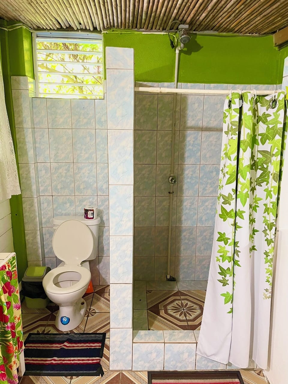 Standard Studio | Bathroom