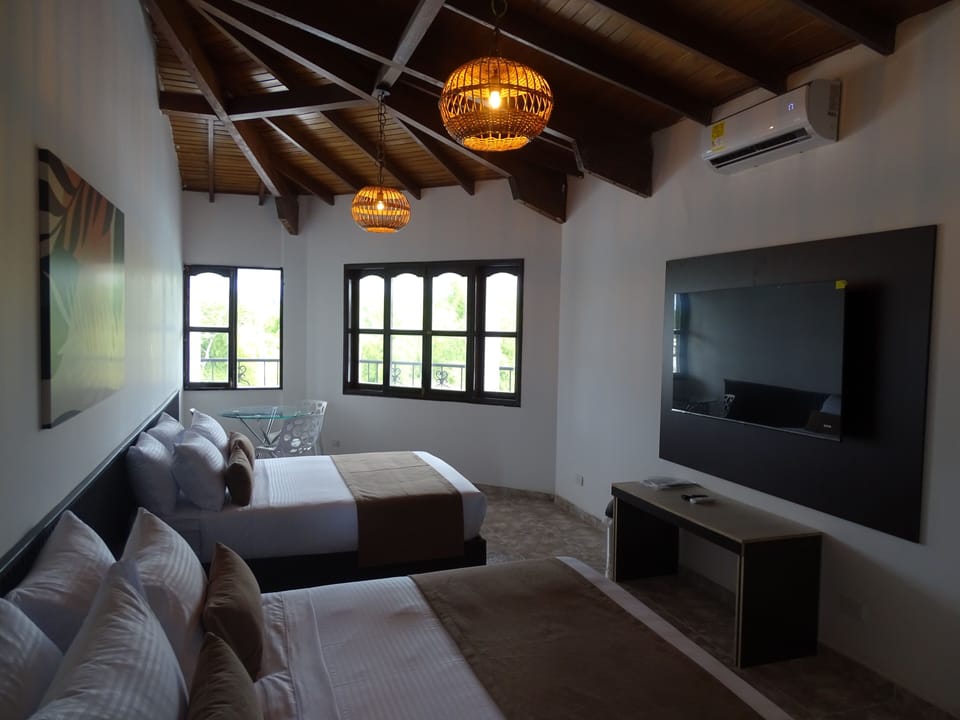 Superior Quadruple Room | Free WiFi, bed sheets
