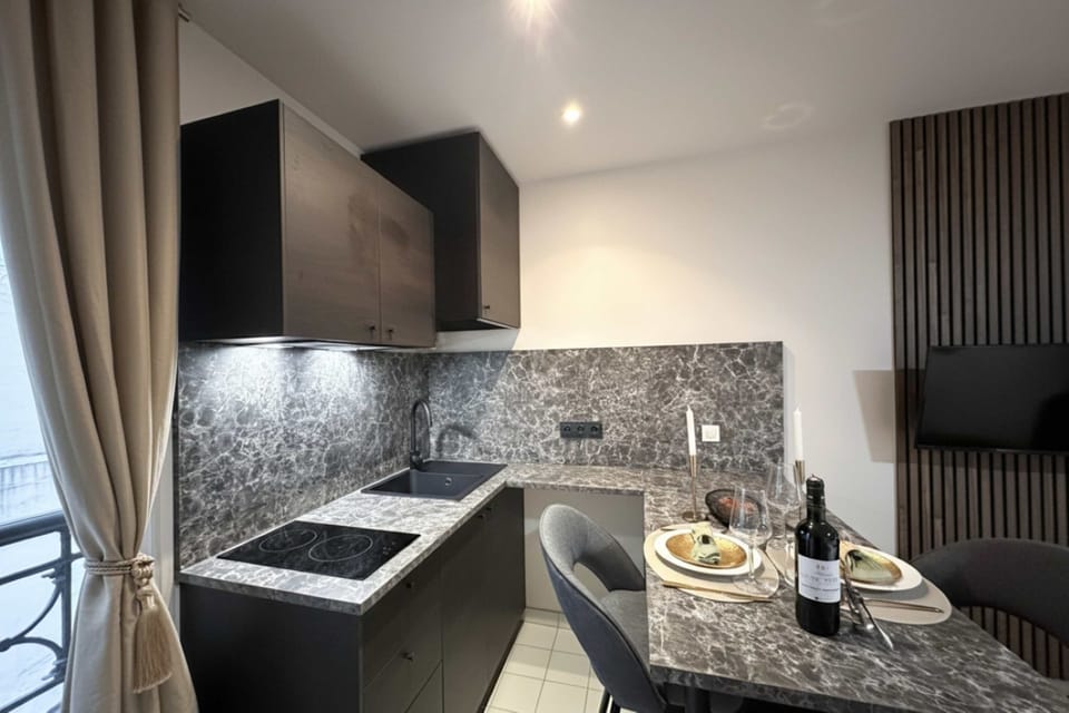 Functional and stylish living space with a beautifully set dining table