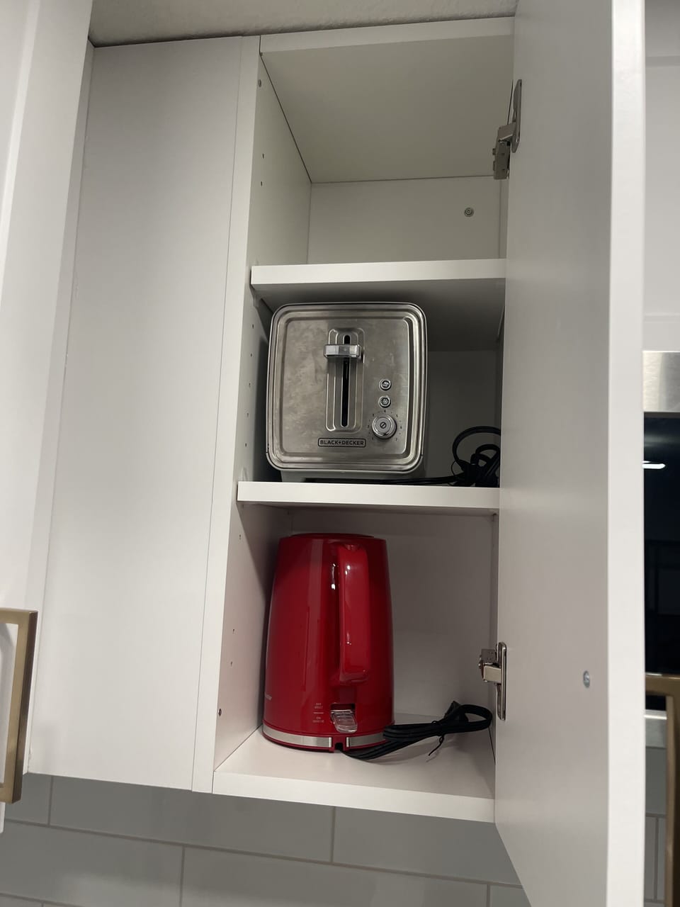 Full kitchen