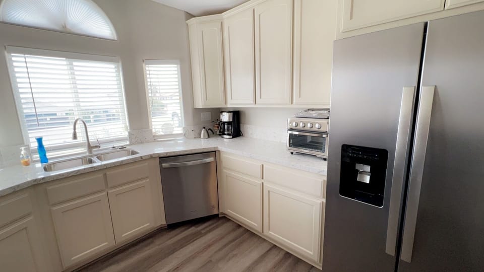 Large Kitchen with Coffee Maker & Toaster Oven