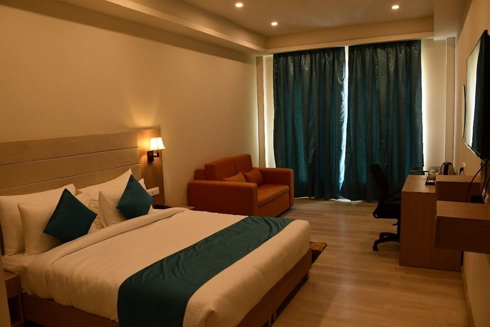 Premium Room | 1 bedroom, in-room safe, free WiFi