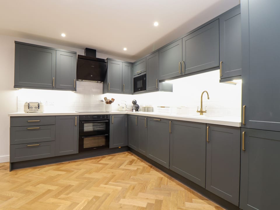 Fridge, dishwasher, electric kettle, toaster